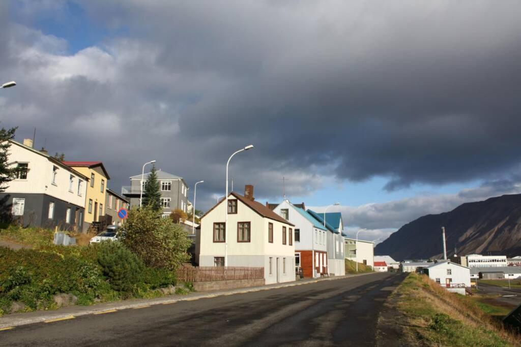 House With A Warm Soul In North Iceland Siglufjordur エクステリア 写真